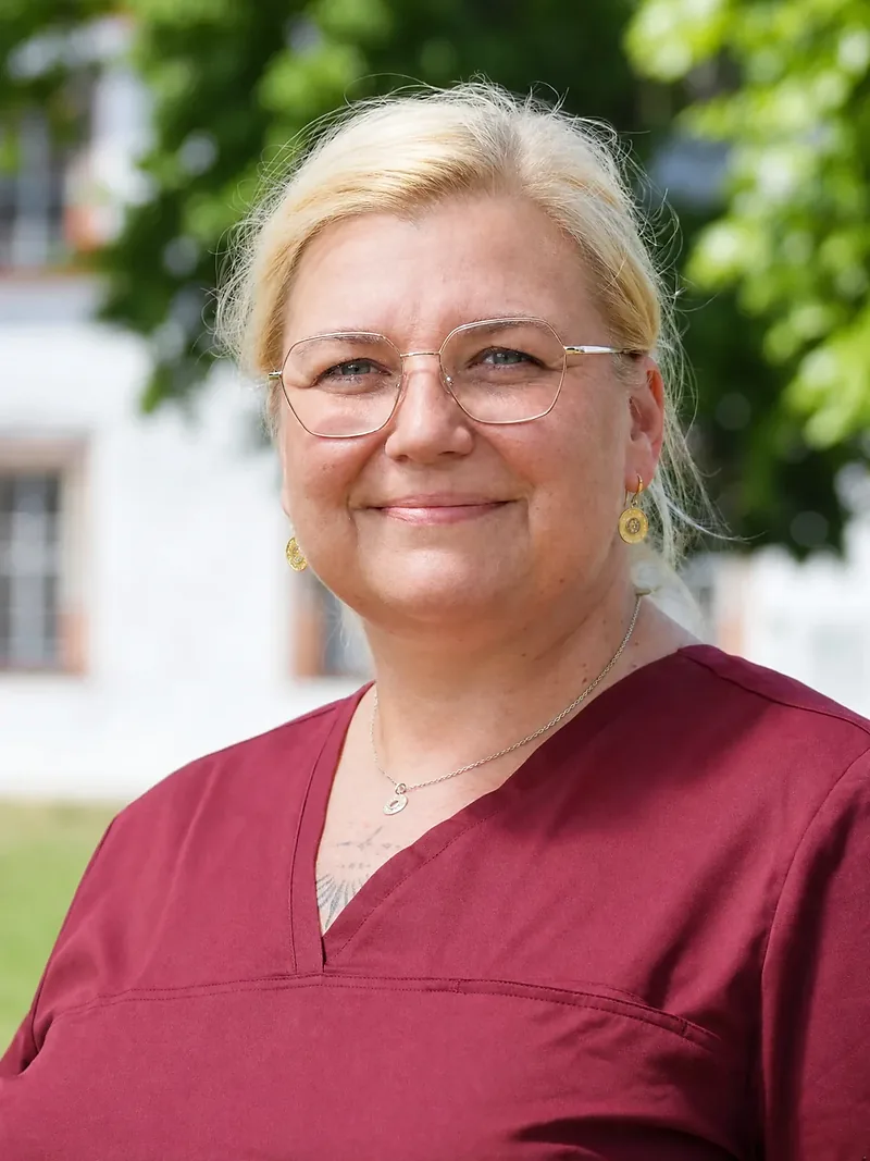 Sabrina, Zahnmedizinische Fachangestellte